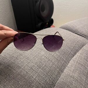 Stylish Purple Aviator Sunglasses